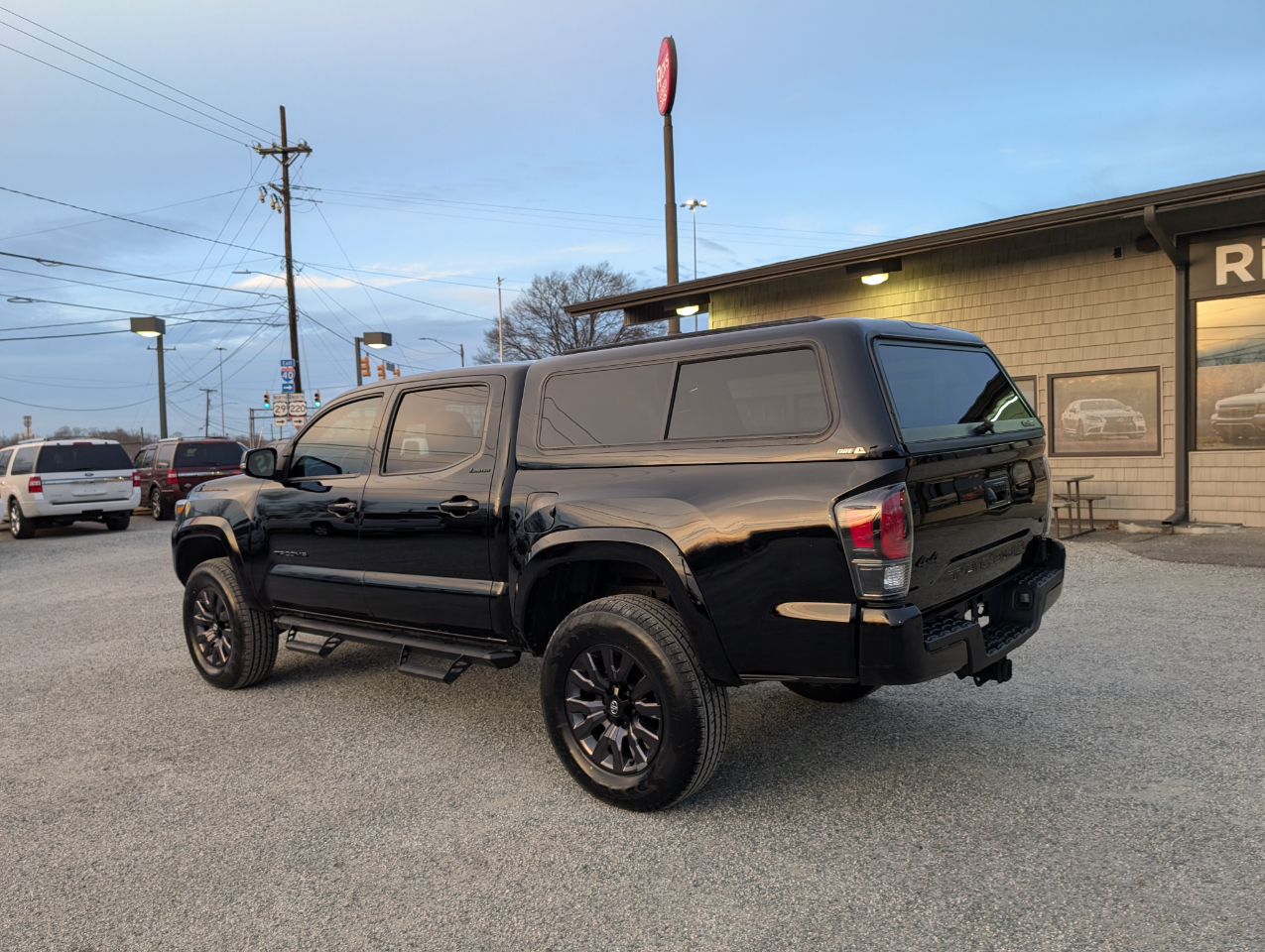 Toyota Tacoma 4WD  2023