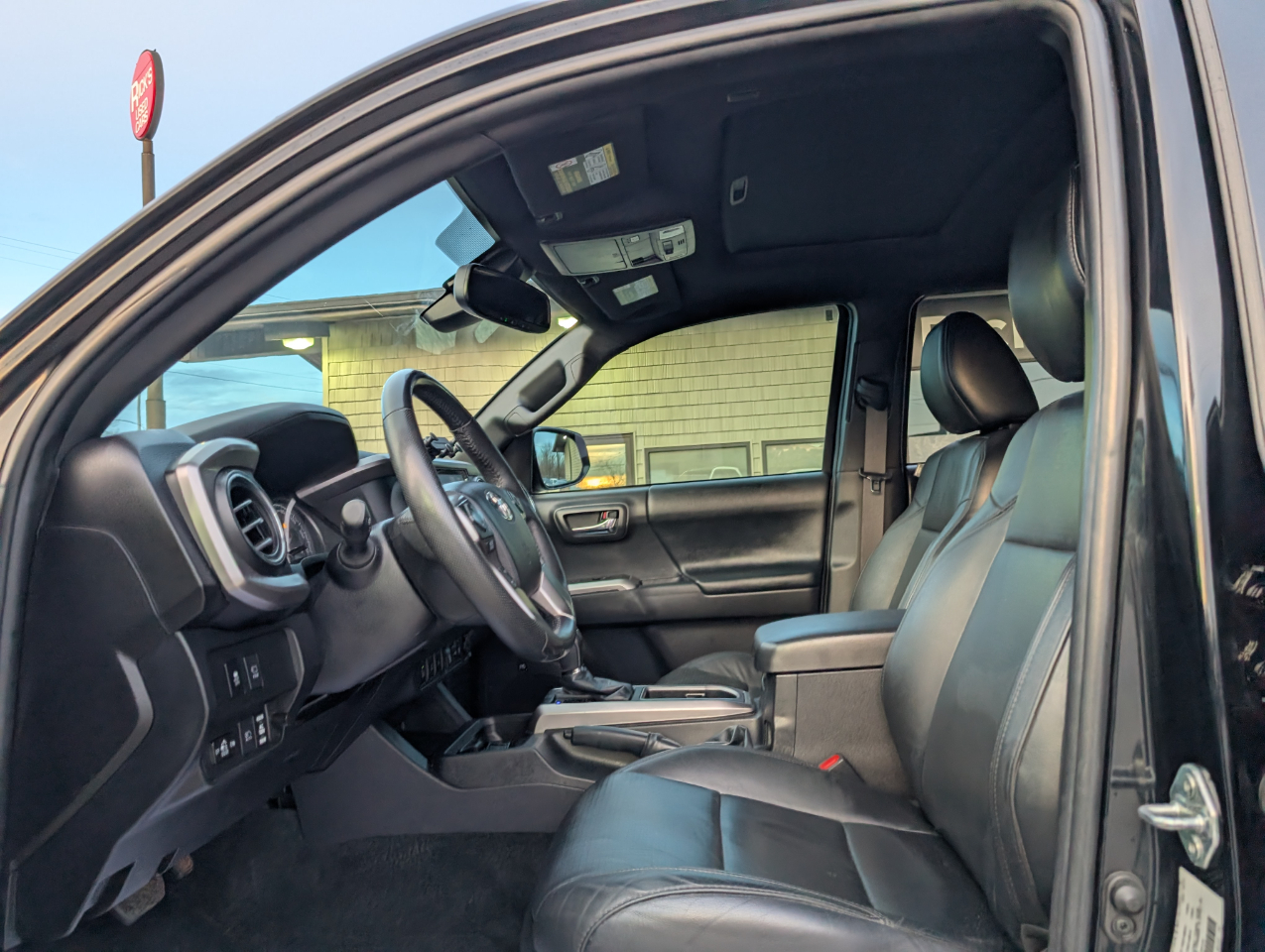 Toyota Tacoma 4WD  2023