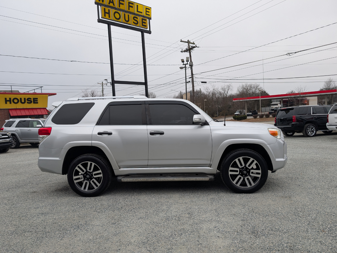 Toyota 4Runner SR5 4WD 2011