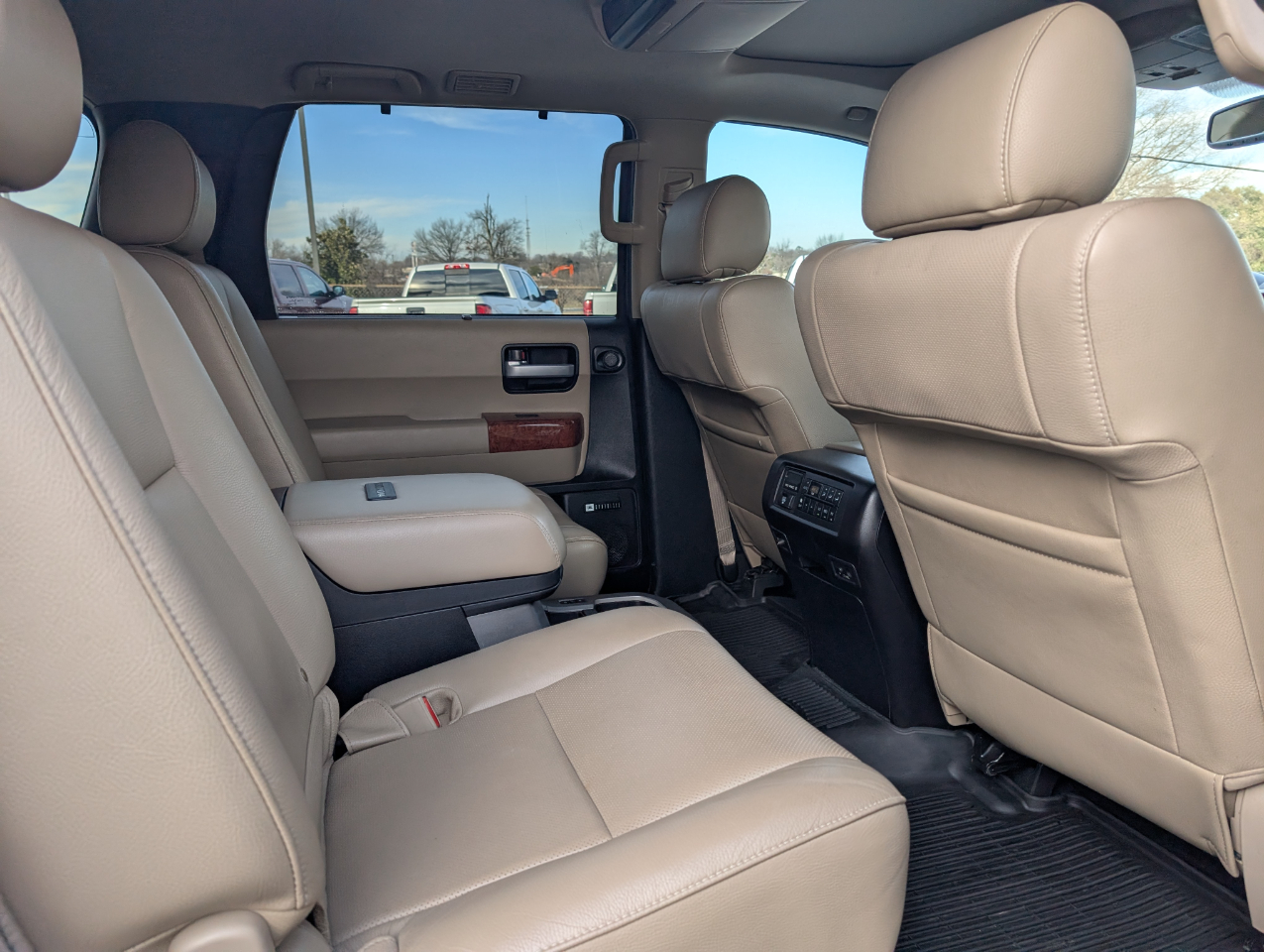 Toyota Sequoia Platinum 4WD 2018