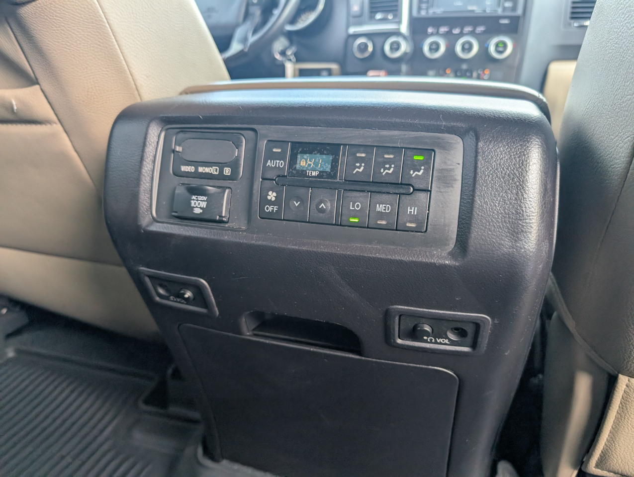 Toyota Sequoia Platinum 4WD 2018