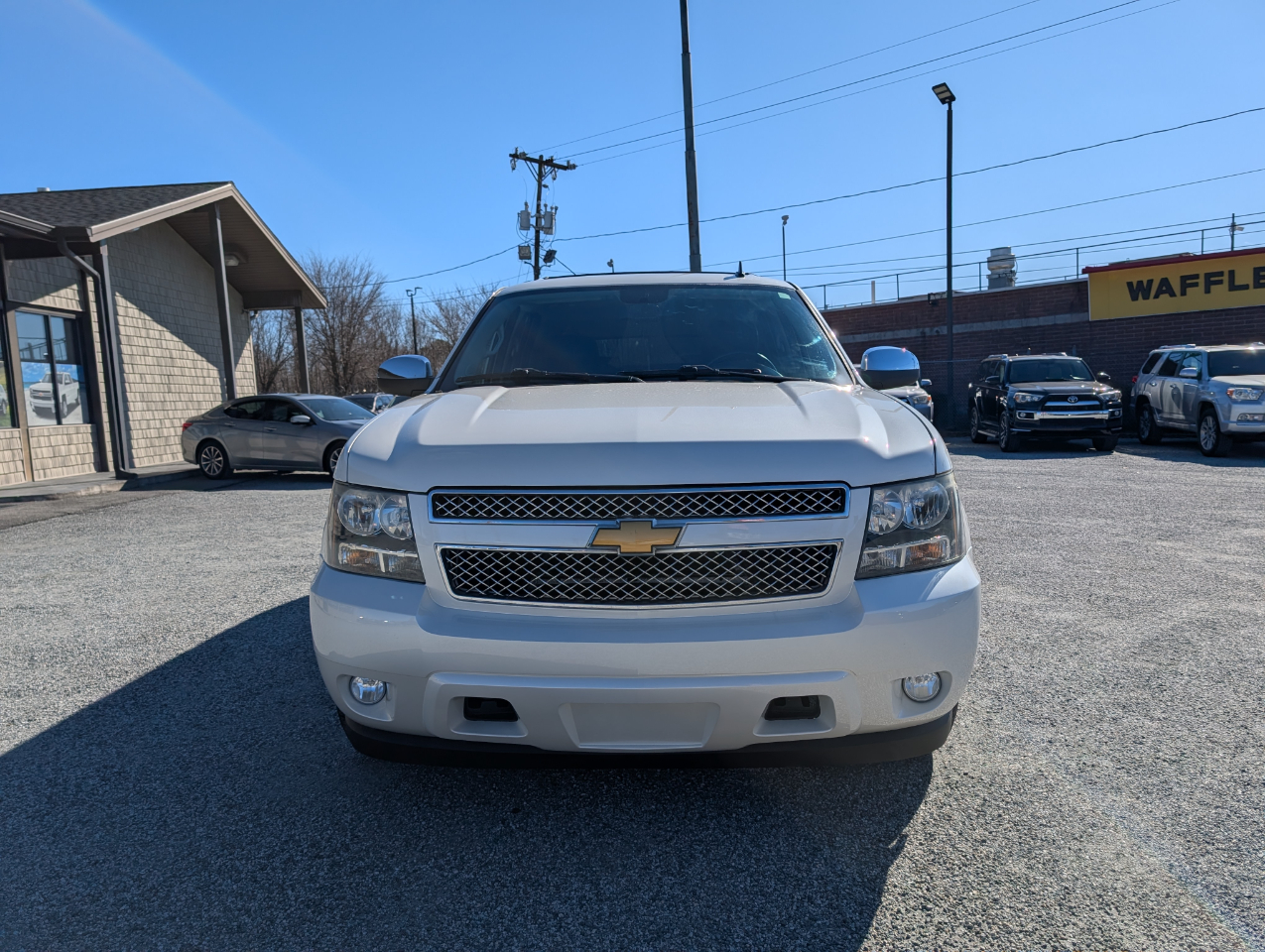 Chevrolet Suburban  2014