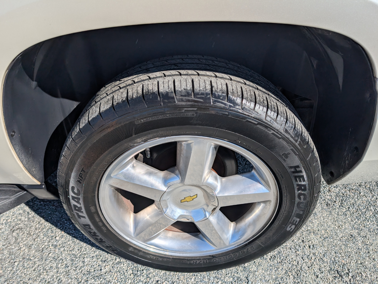 Chevrolet Suburban  2014