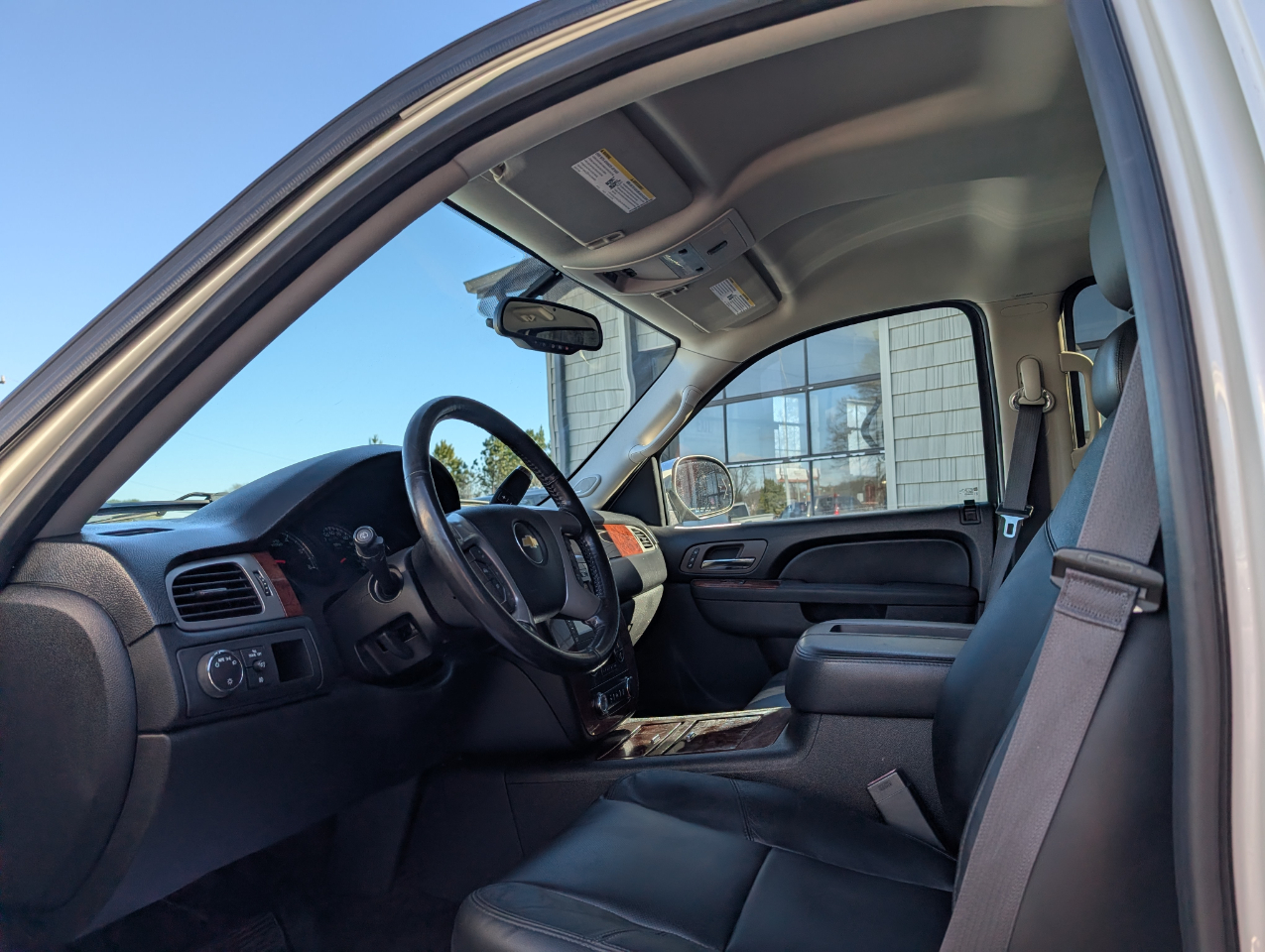 Chevrolet Suburban  2014