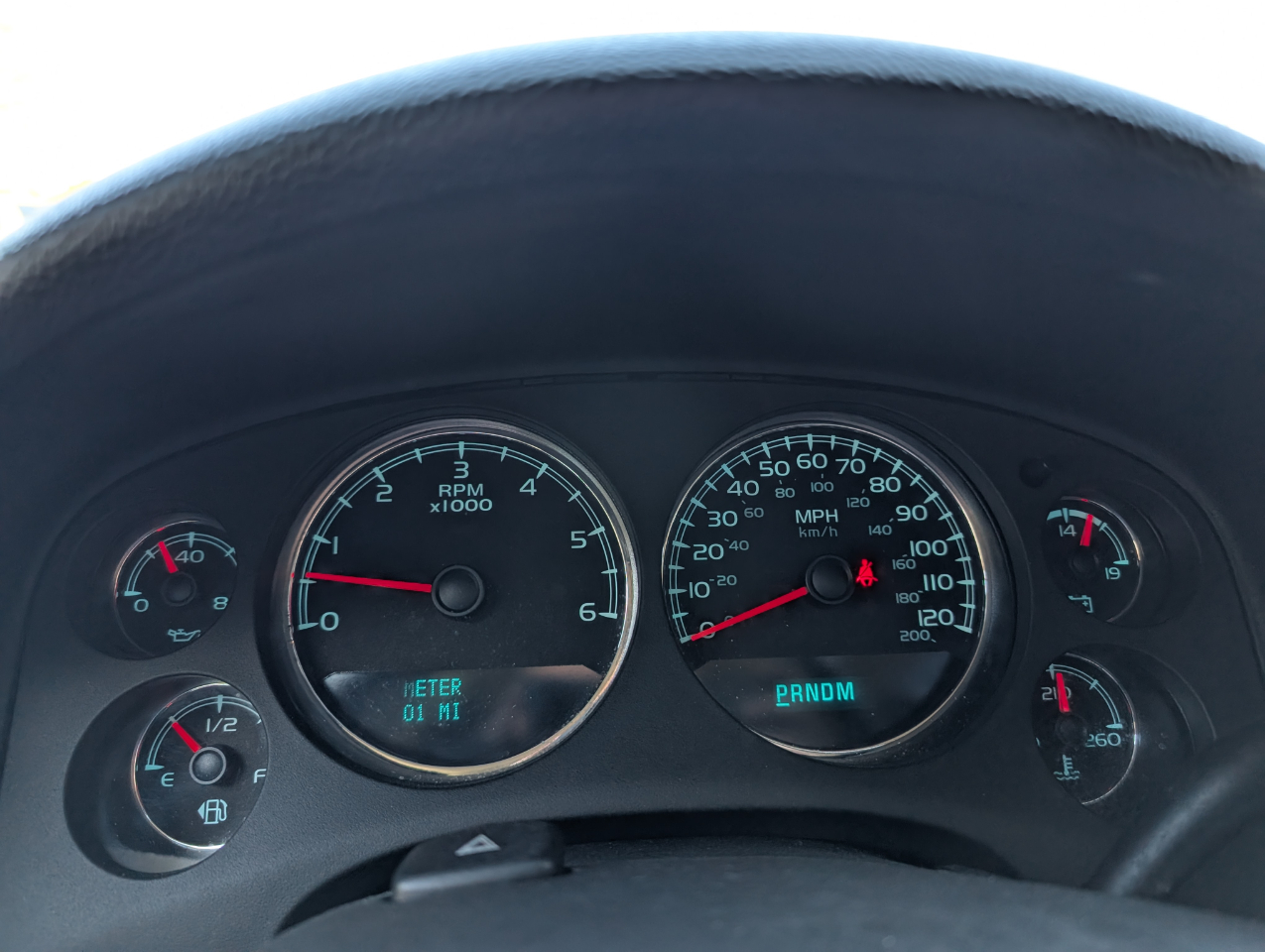 Chevrolet Suburban  2014