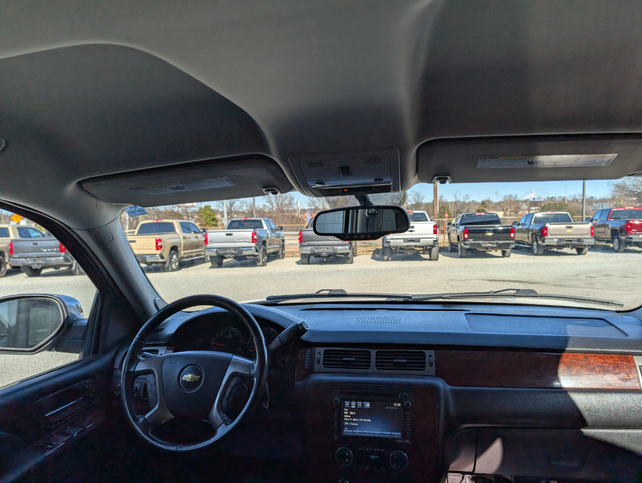 Chevrolet Suburban  2014