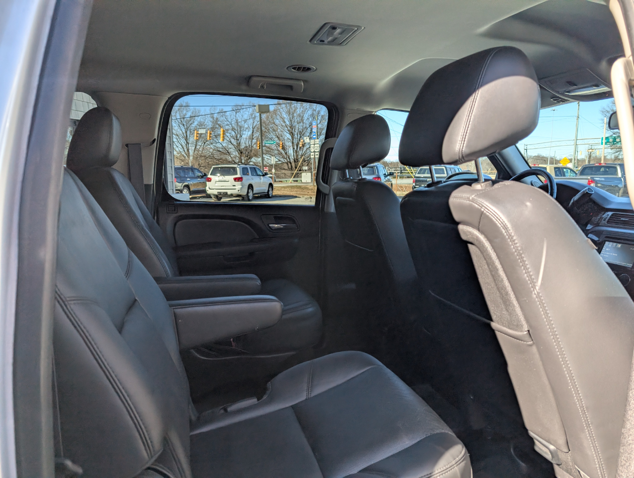 Chevrolet Suburban  2014