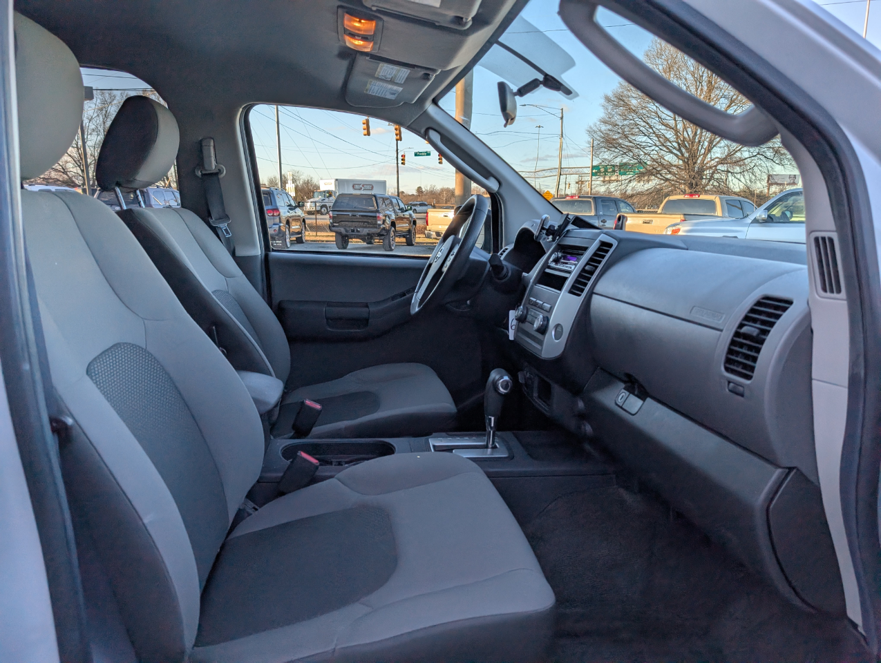 Nissan Xterra S 4WD 2011