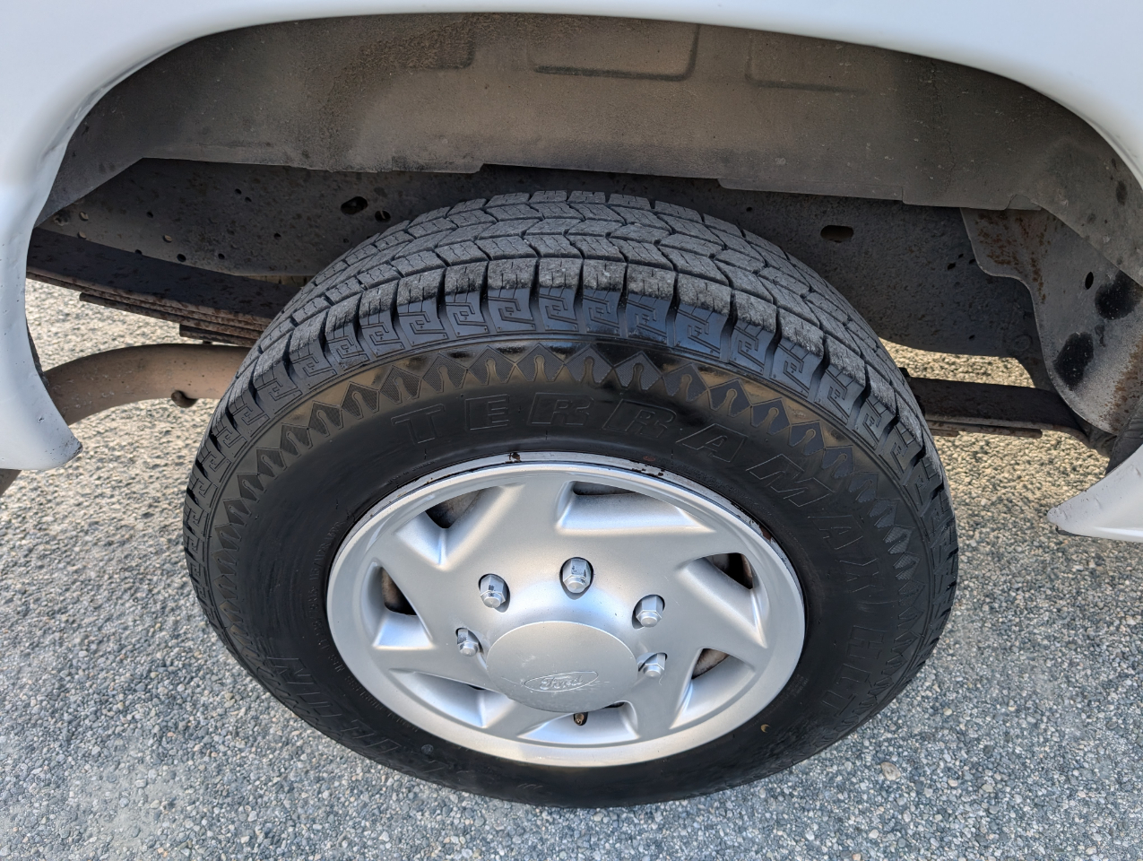 Ford Econoline E-350 XLT Super Duty 2011