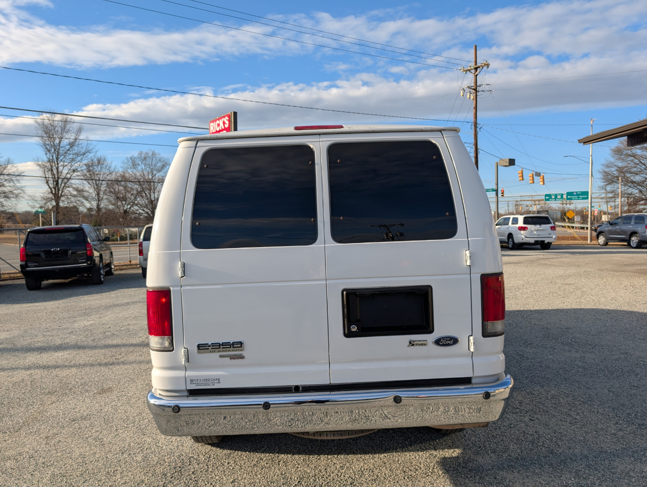 Ford Econoline E-350 XLT Super Duty 2011