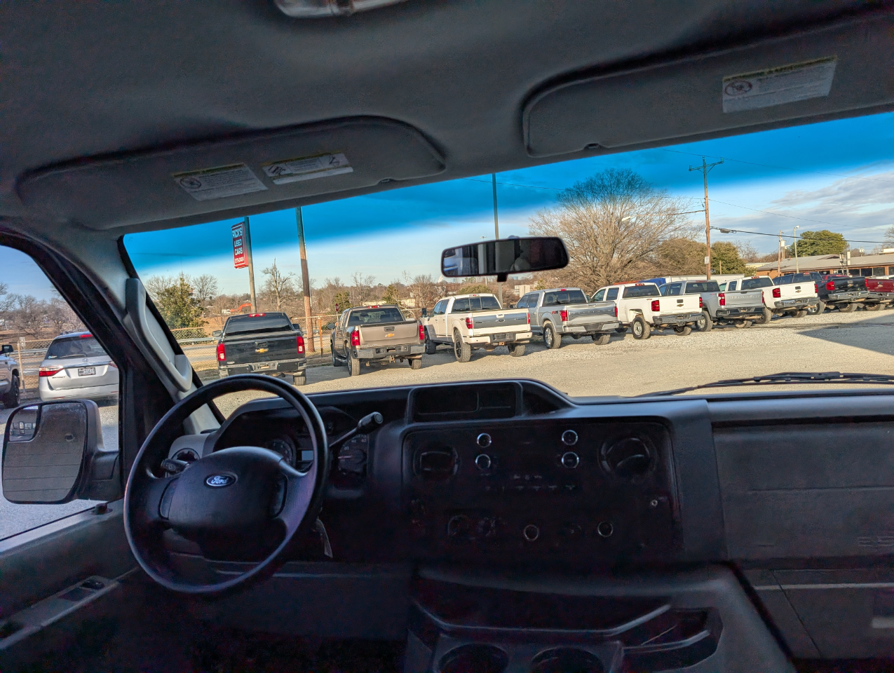 Ford Econoline E-350 XLT Super Duty 2011