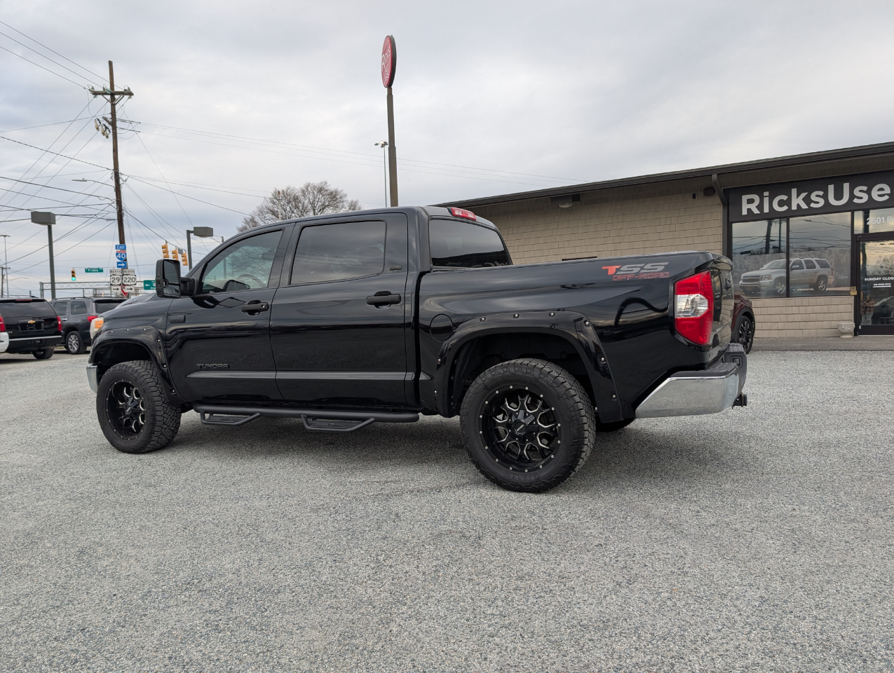 Toyota Tundra  2016