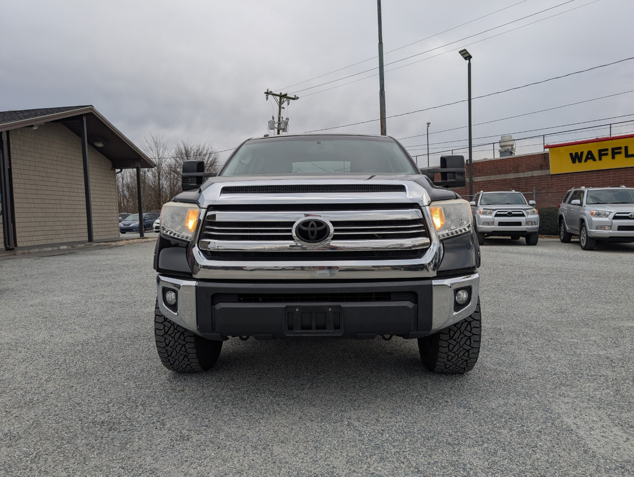 Toyota Tundra  2016