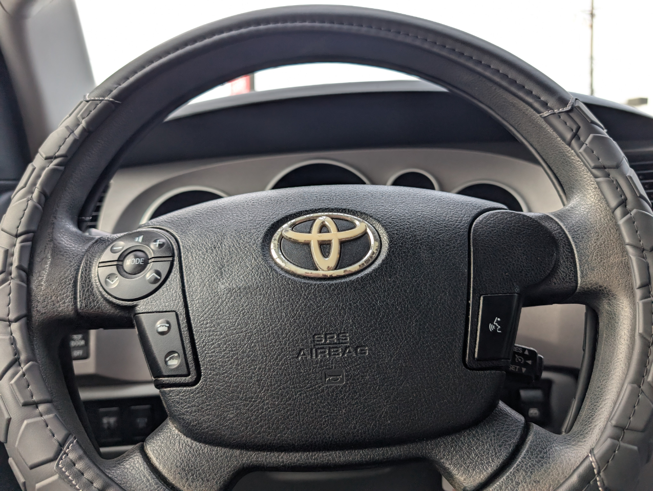 Toyota Tundra  2012