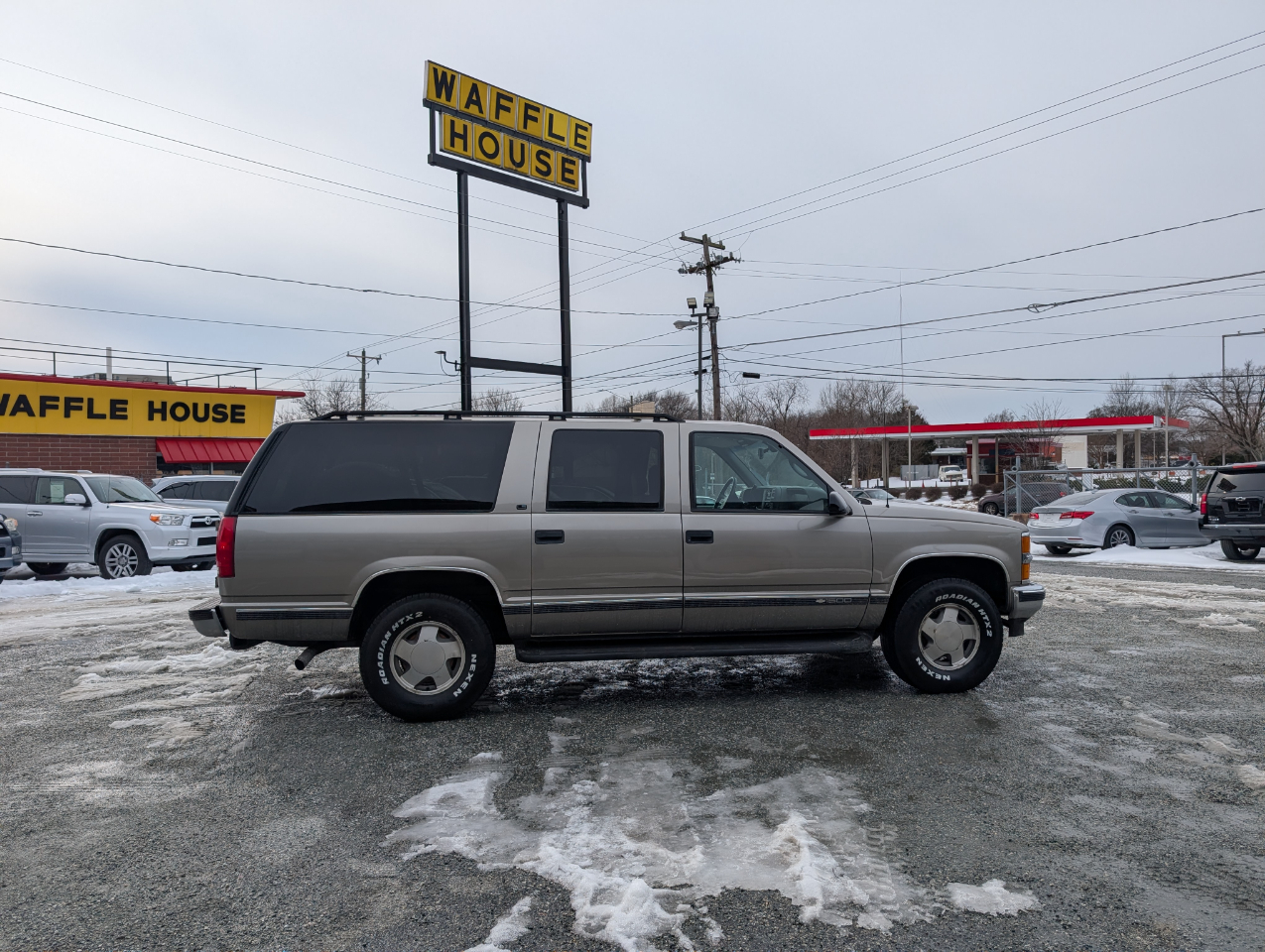 Chevrolet Suburban 1500 4WD 1999