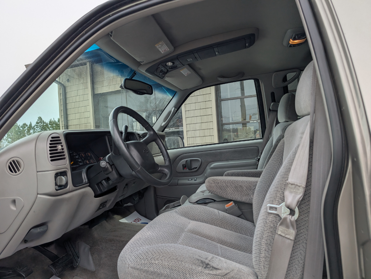 Chevrolet Suburban 1500 4WD 1999