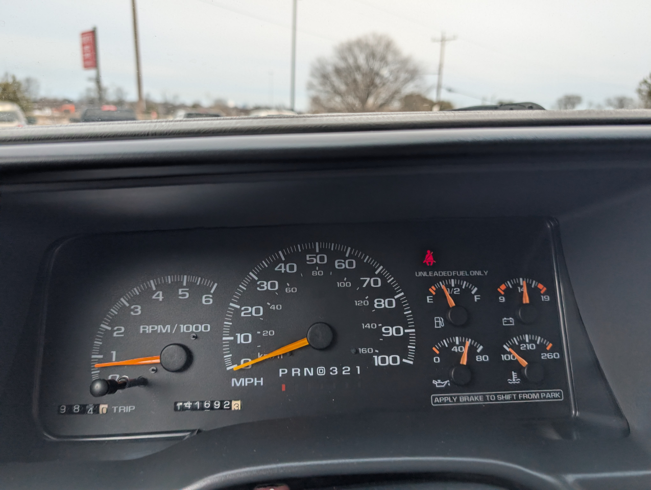 Chevrolet Suburban 1500 4WD 1999