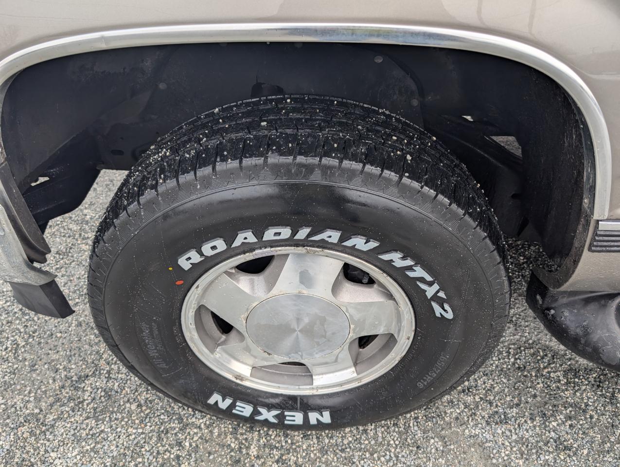 Chevrolet Suburban 1500 4WD 1999