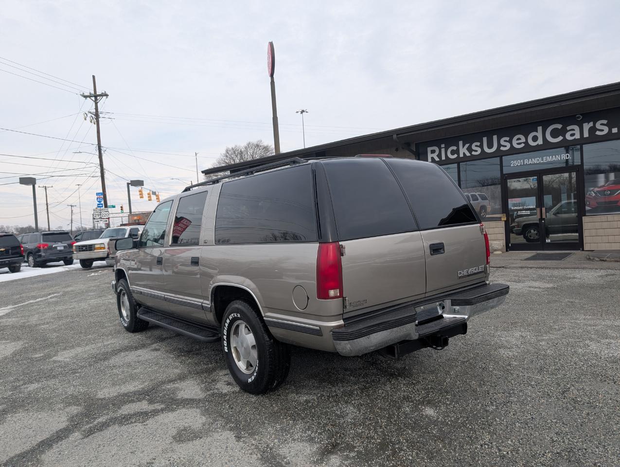 Chevrolet Suburban 1500 4WD 1999