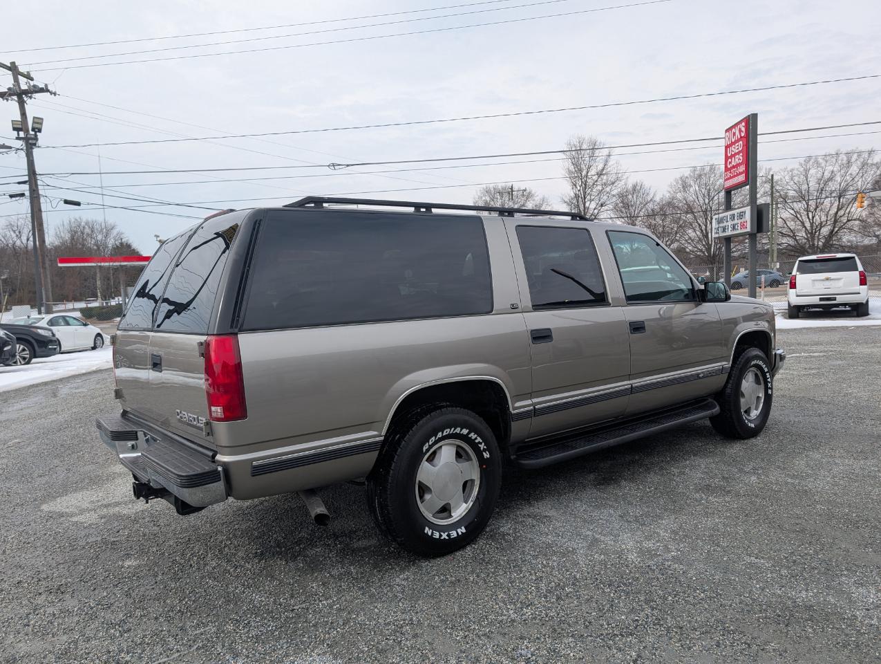 Chevrolet Suburban 1500 4WD 1999