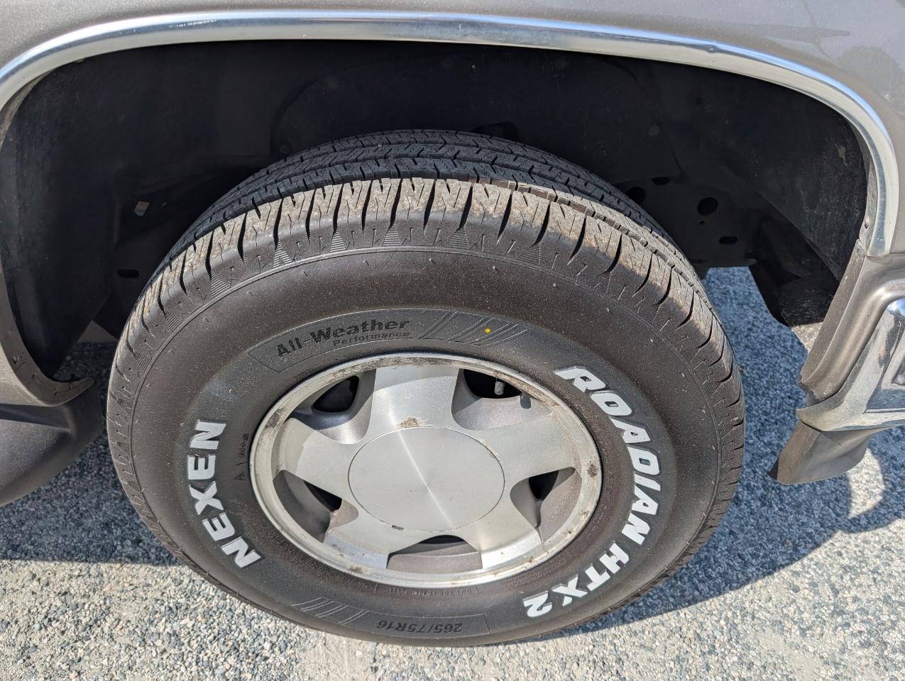 Chevrolet Suburban 1500 4WD 1999