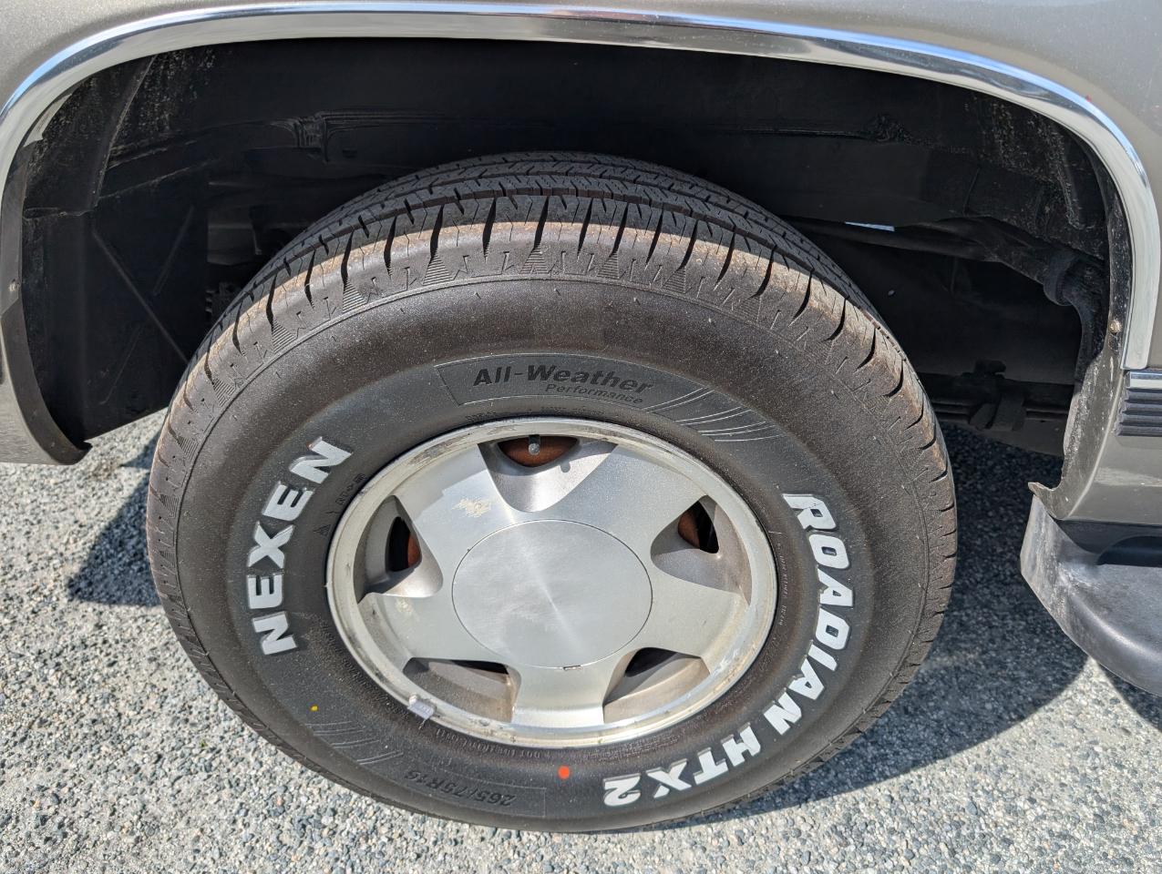 Chevrolet Suburban 1500 4WD 1999