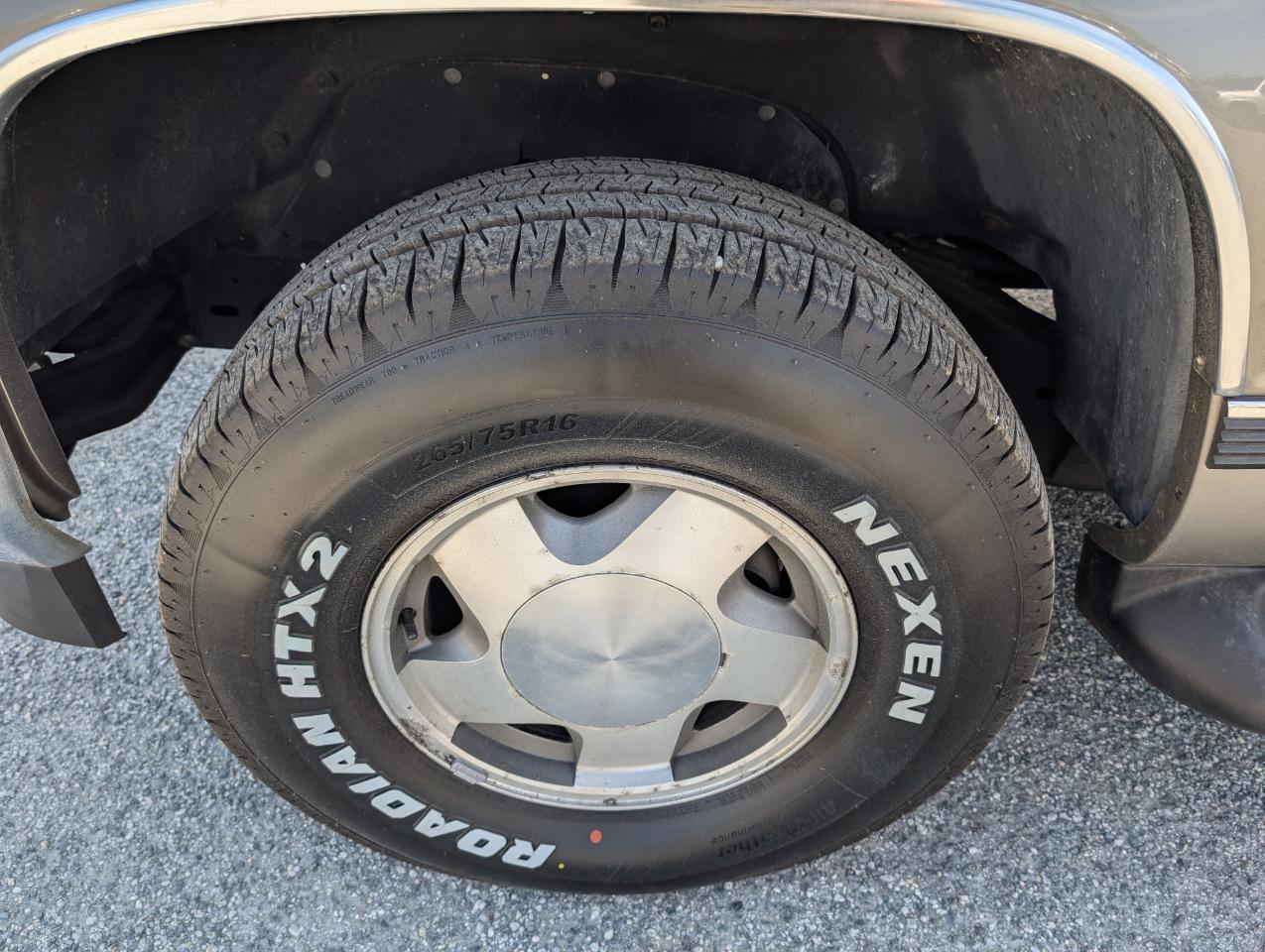 Chevrolet Suburban 1500 4WD 1999