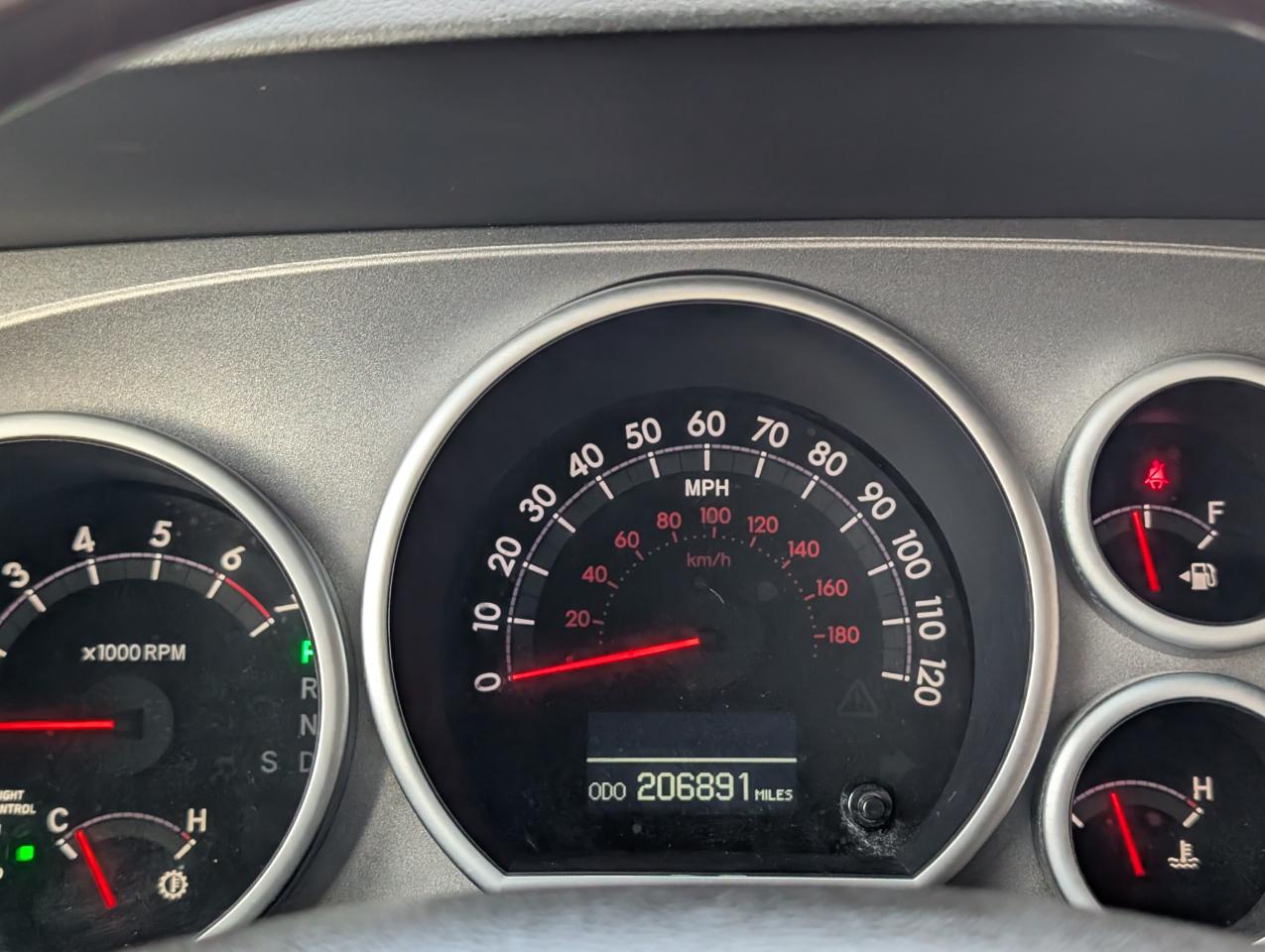 Toyota Sequoia Platinum 2011