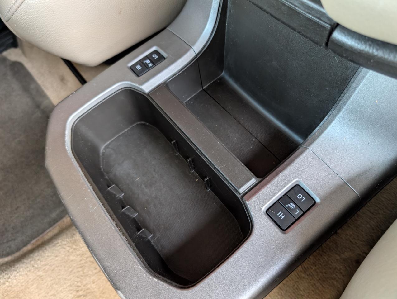 Toyota Sequoia Platinum 2011