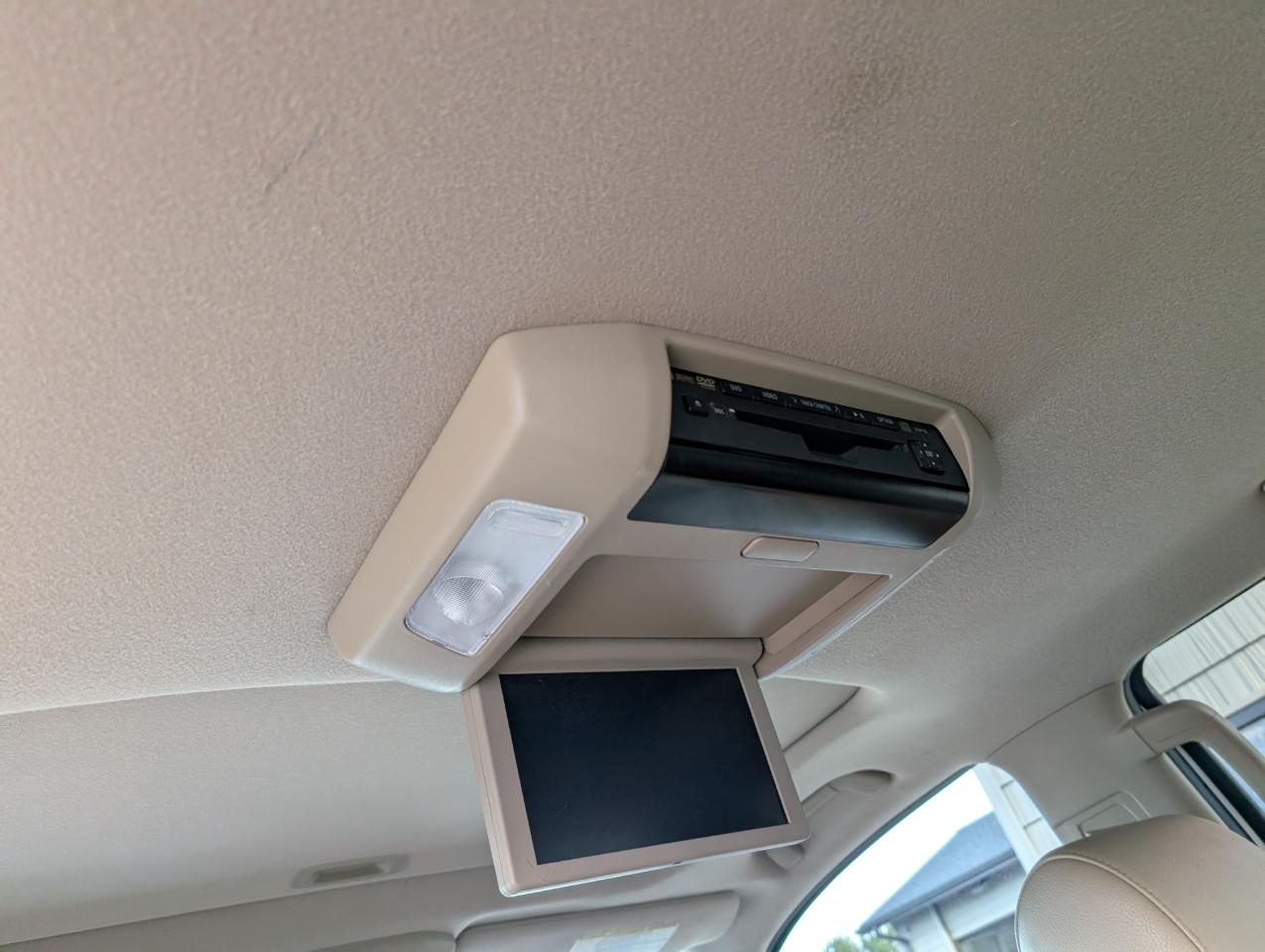 Toyota Sequoia Platinum 2011