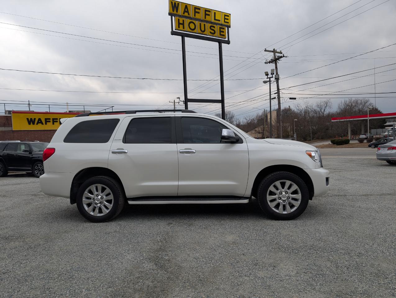 Toyota Sequoia Platinum 2011