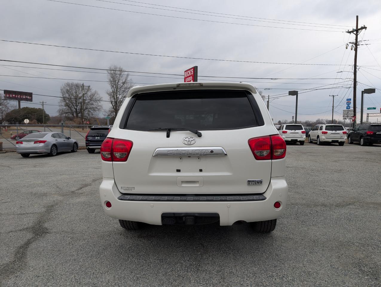 Toyota Sequoia Platinum 2011