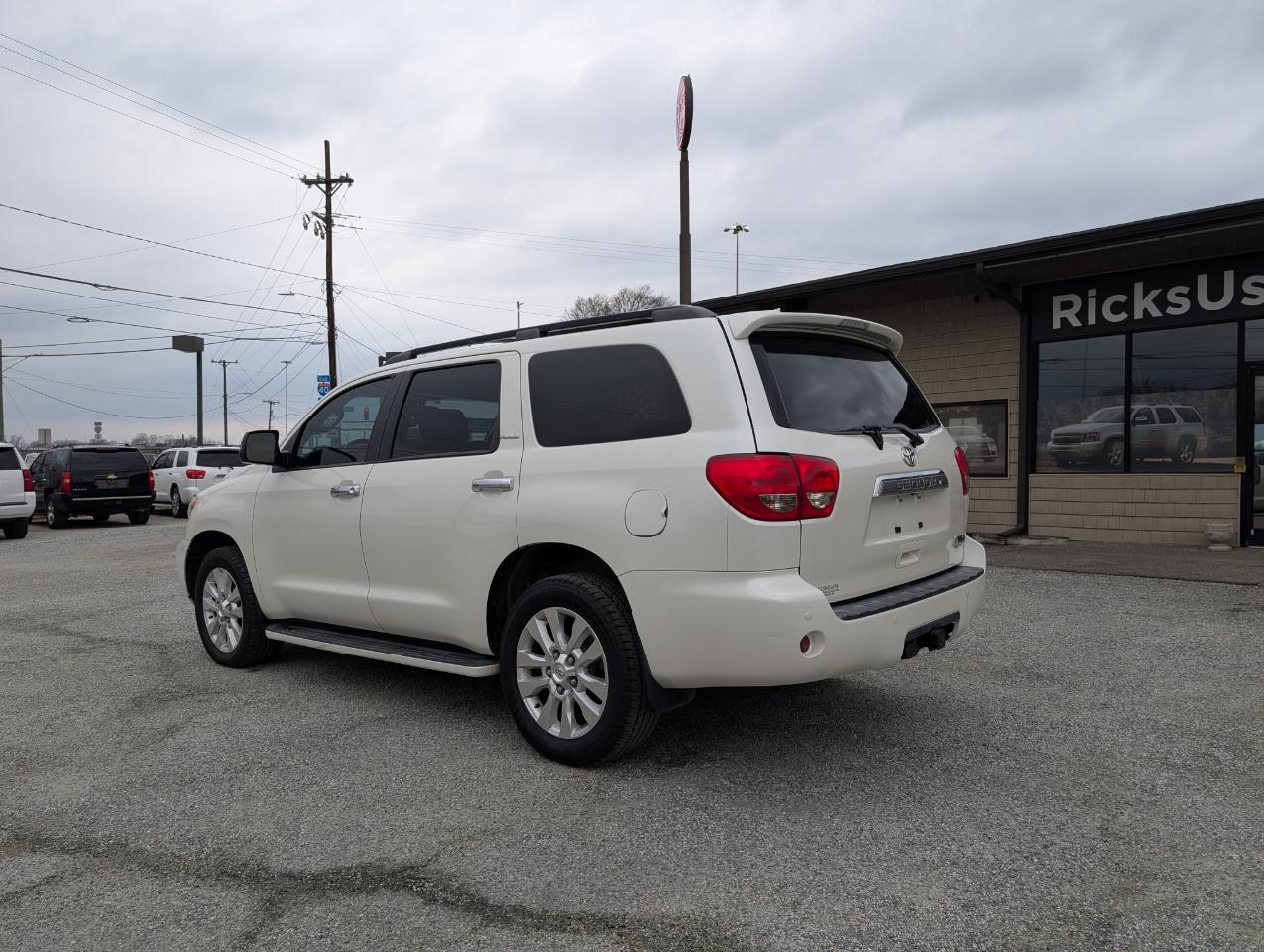 Toyota Sequoia Platinum 2011