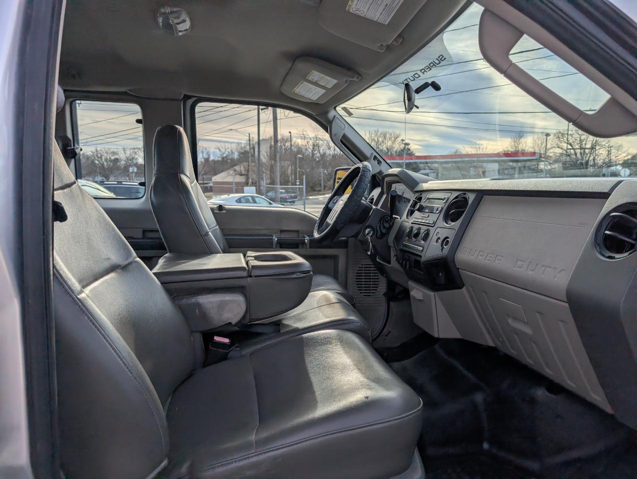 Ford Super Duty F-250 SRW  2010