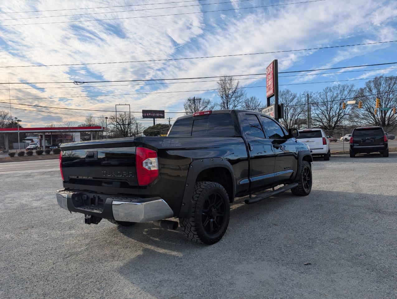 Toyota Tundra  2017