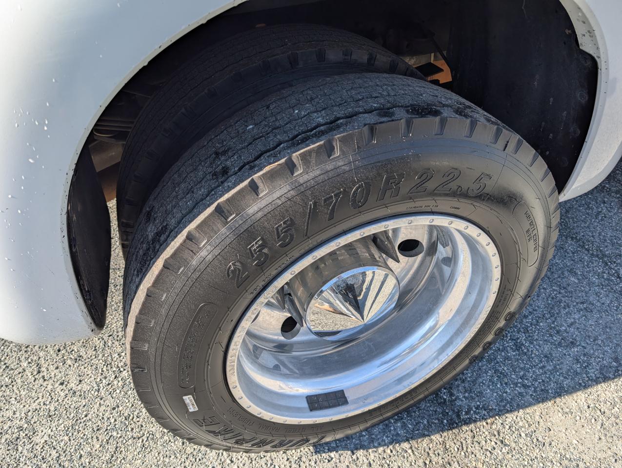 Ford Super Duty F-350 DRW  2012