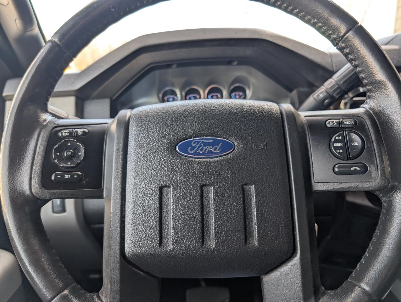 Ford Super Duty F-250 SRW  2015