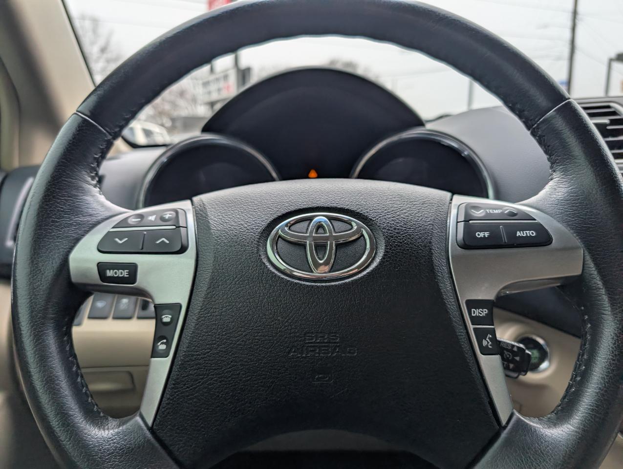 Toyota Highlander Limited 2013