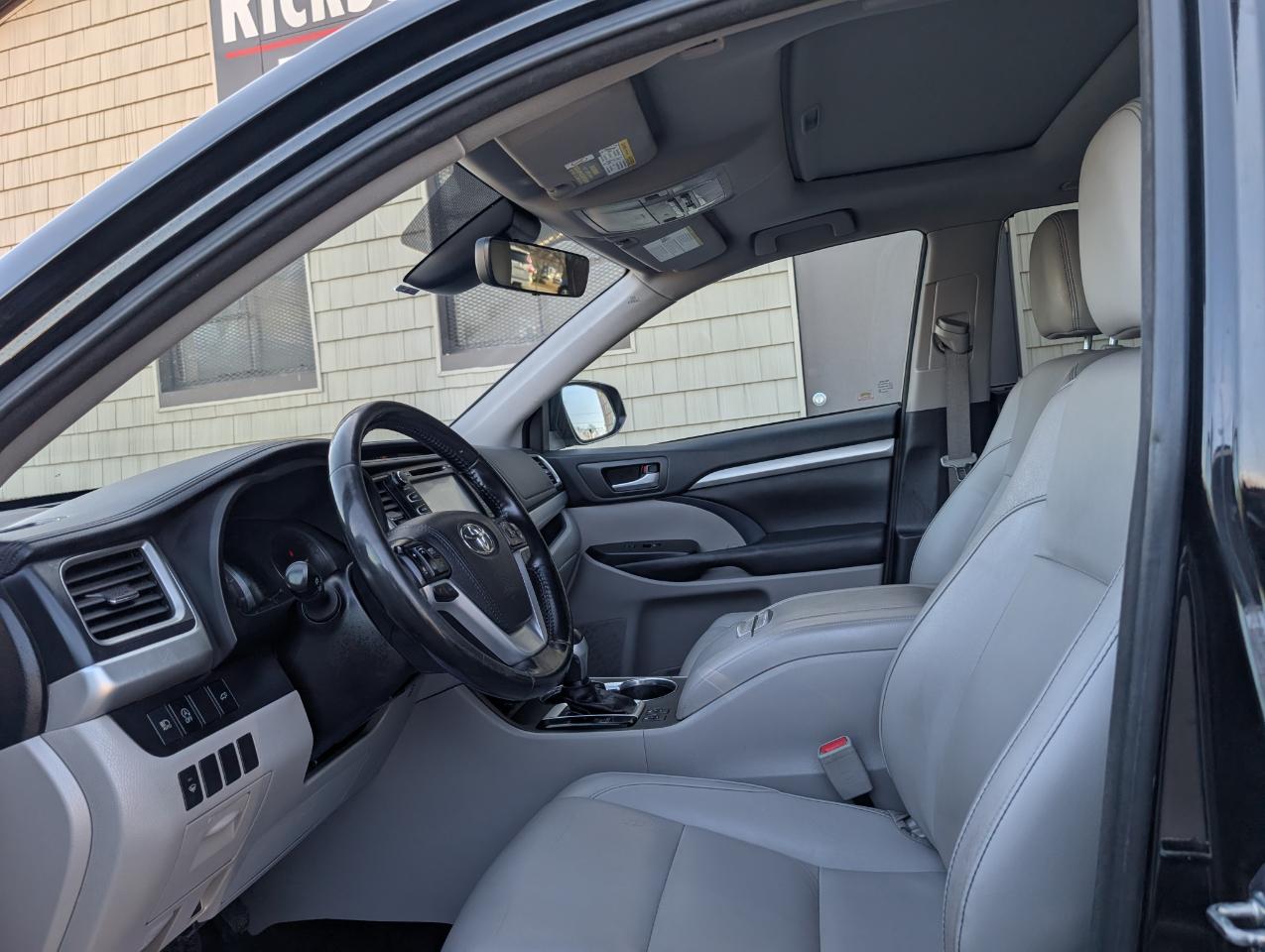 Toyota Highlander  2017