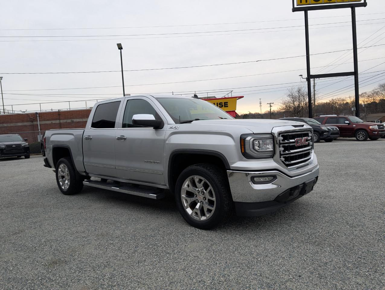 GMC Sierra 1500 SLT Crew Cab 4WD 2017