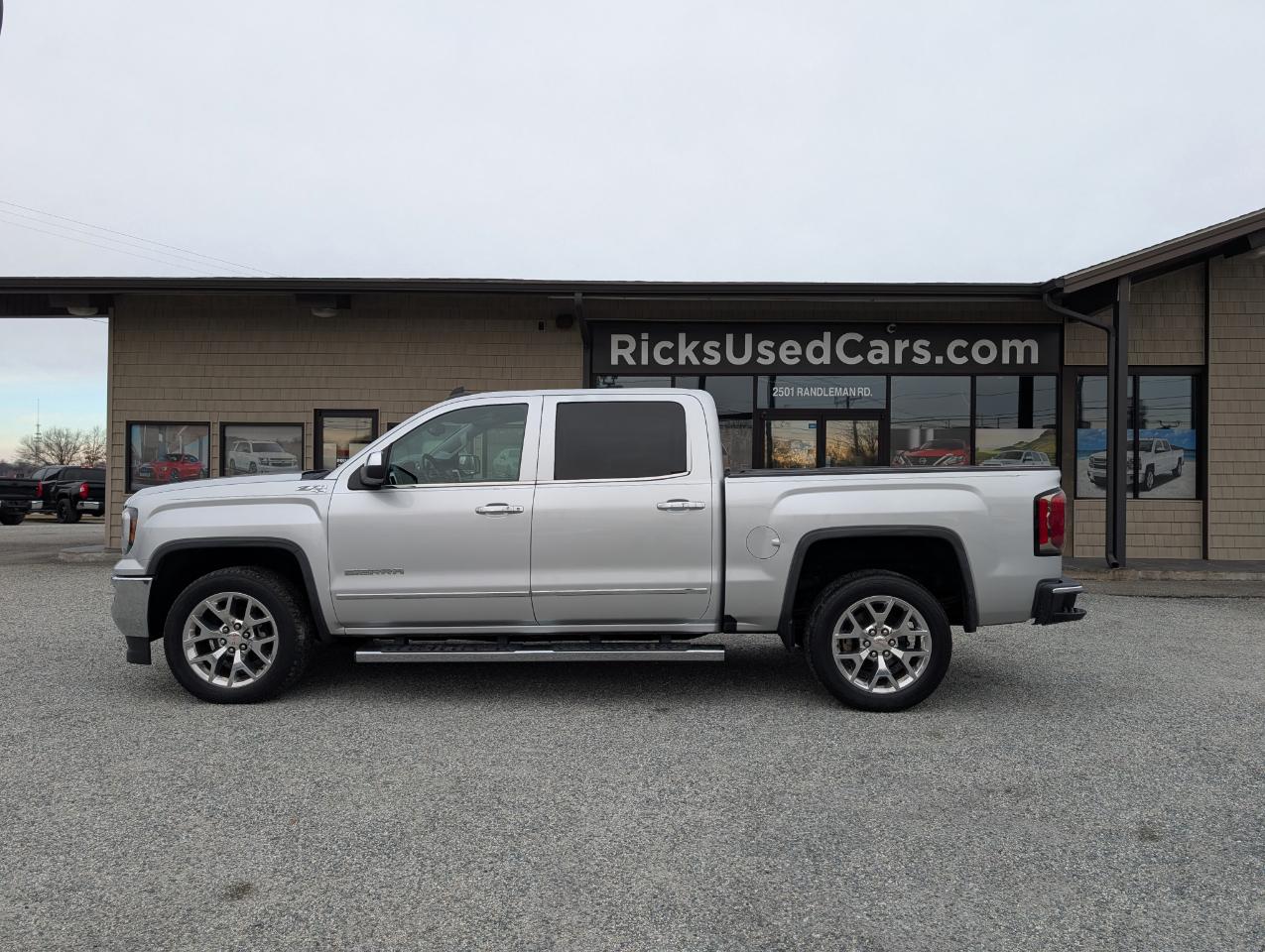 GMC Sierra 1500 SLT Crew Cab 4WD 2017