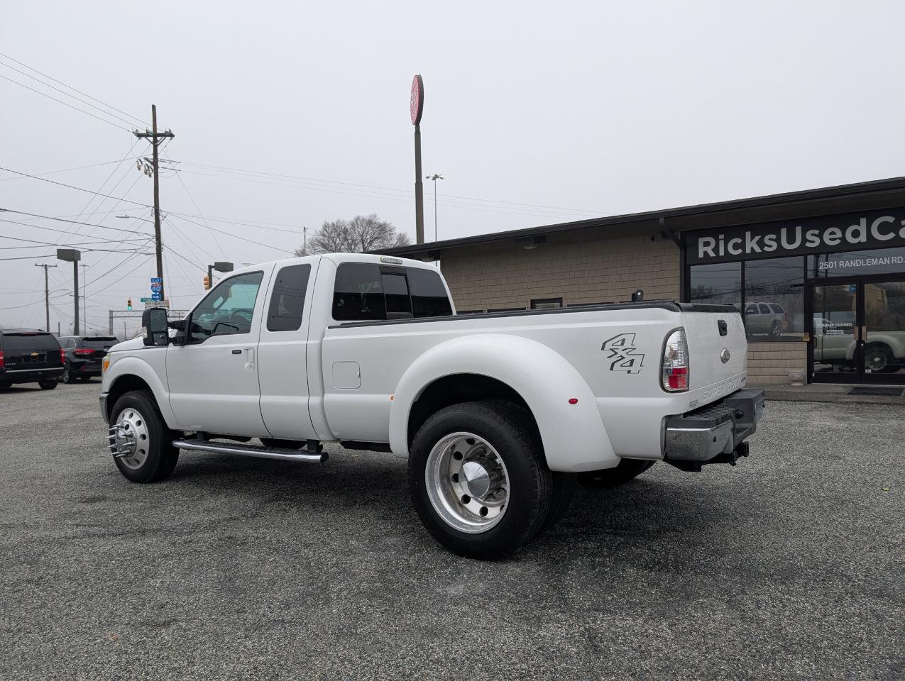 Ford Super Duty F-350 DRW  2012