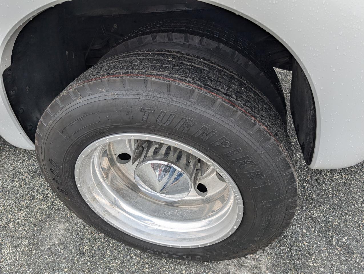 Ford Super Duty F-350 DRW  2012