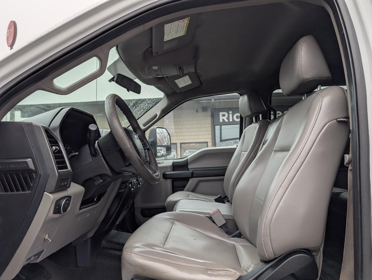 Ford Super Duty F-350 DRW  2017