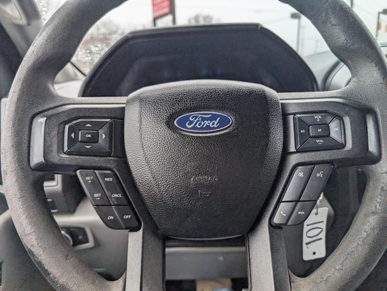 Ford Super Duty F-350 DRW  2017