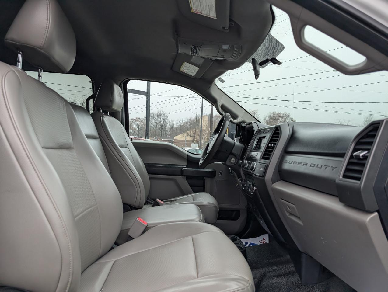 Ford Super Duty F-350 DRW  2017