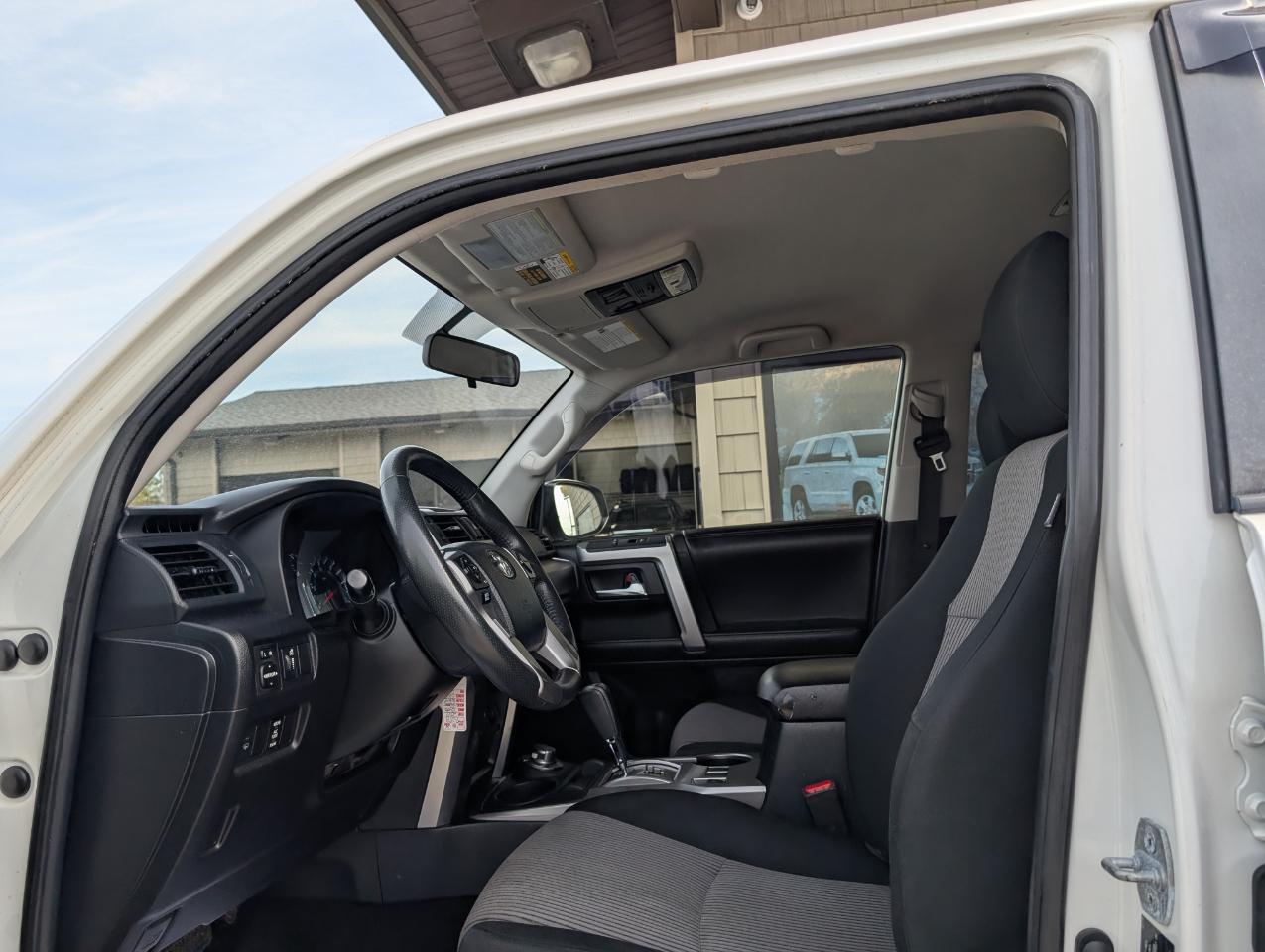 Toyota 4Runner SR5 4WD 2019