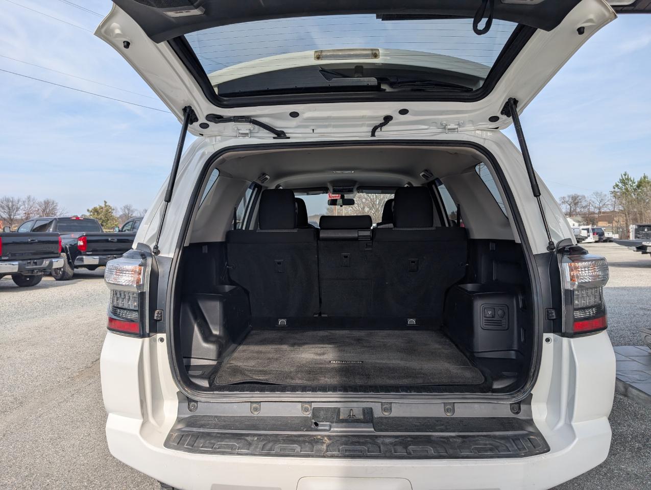 Toyota 4Runner SR5 4WD 2019