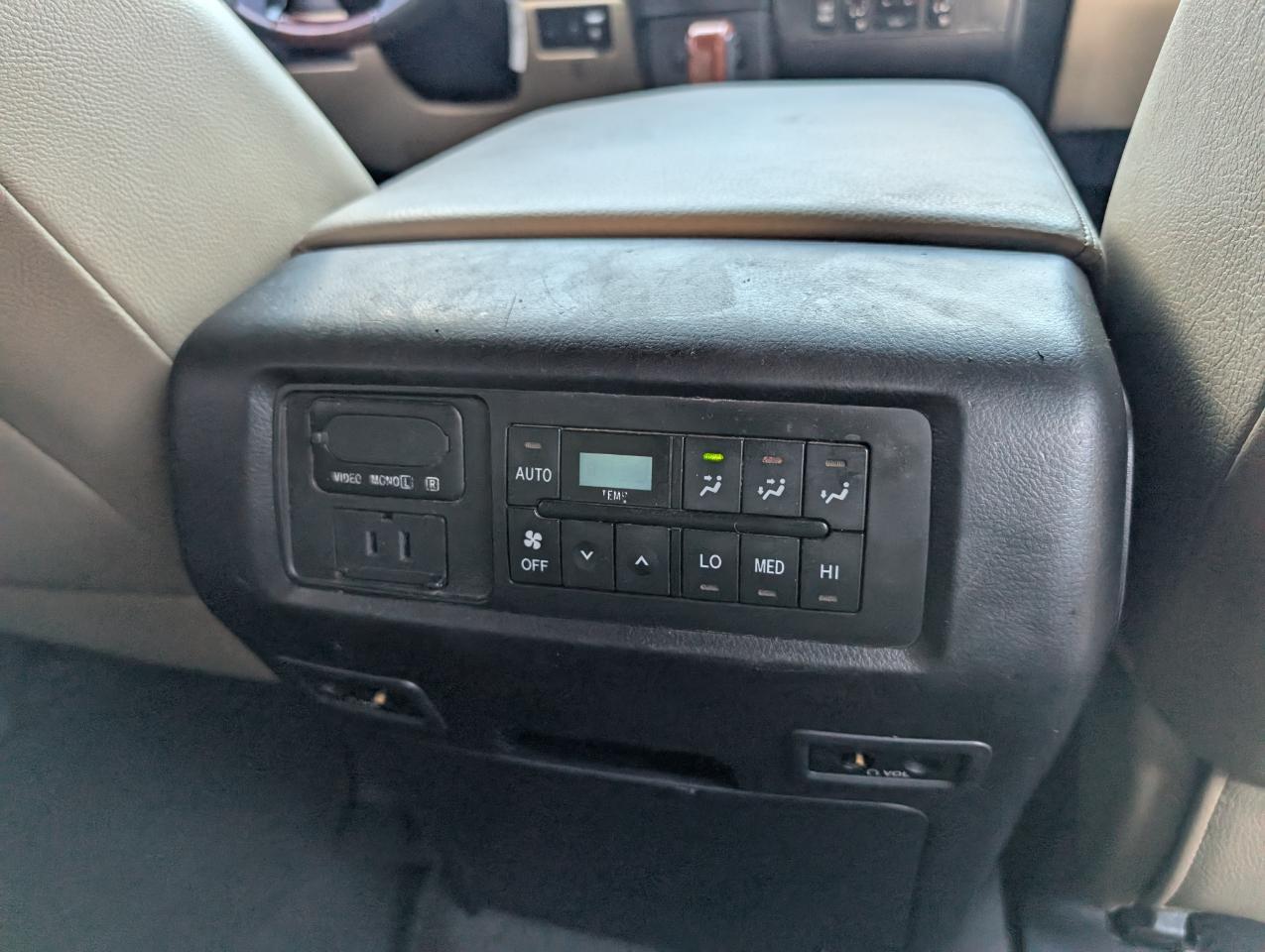 Toyota Sequoia Platinum 4WD 2019