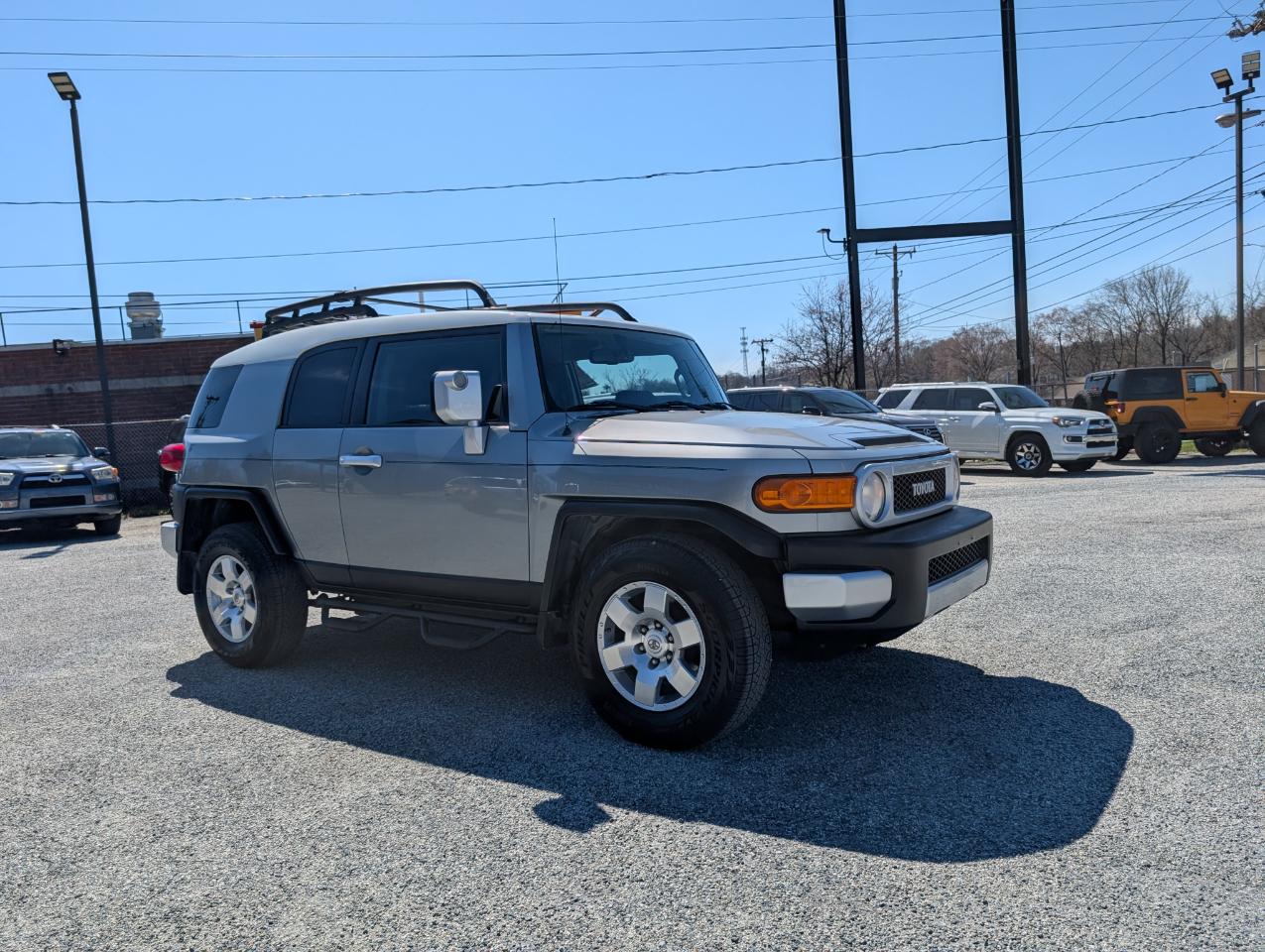 Toyota FJ Cruiser  2010